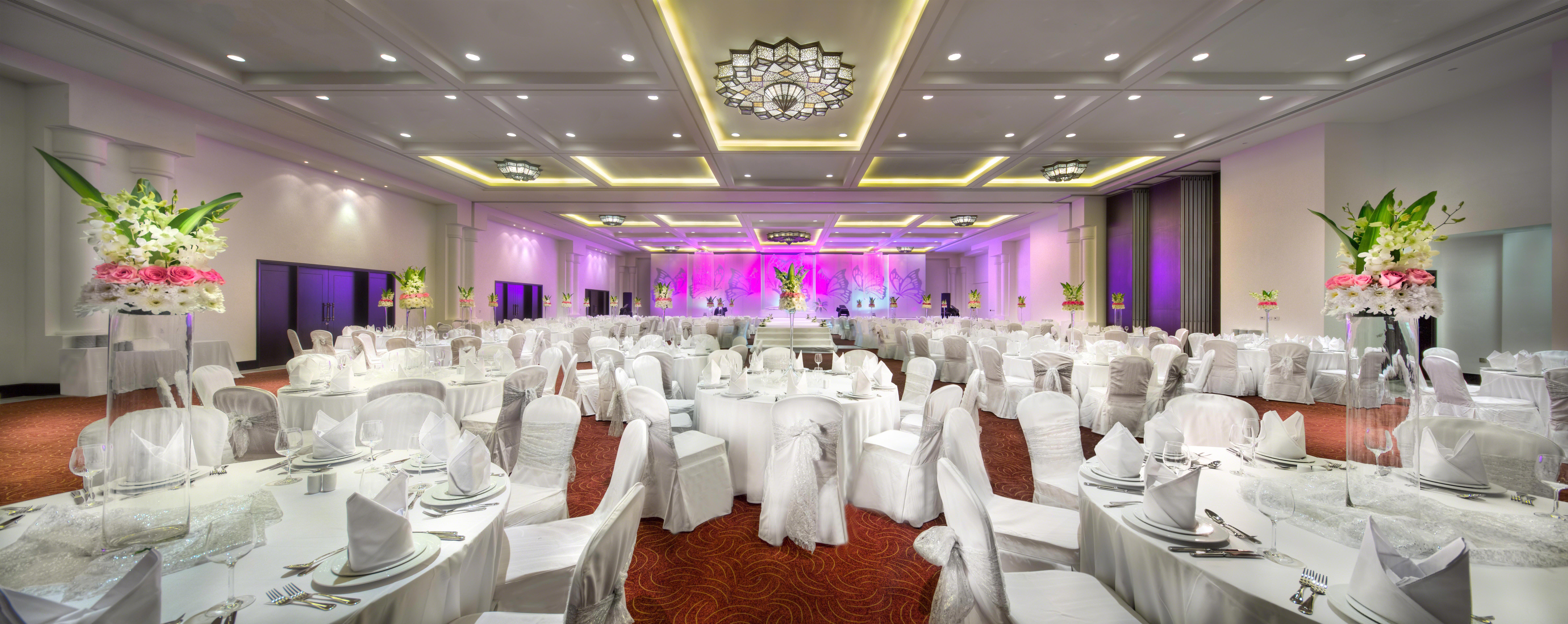 Bahi Ajman Palace Hotel Bagian luar foto The ballroom