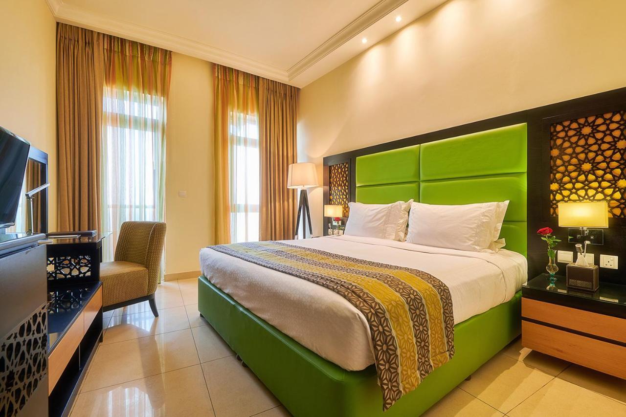 Bahi Ajman Palace Hotel Bagian luar foto